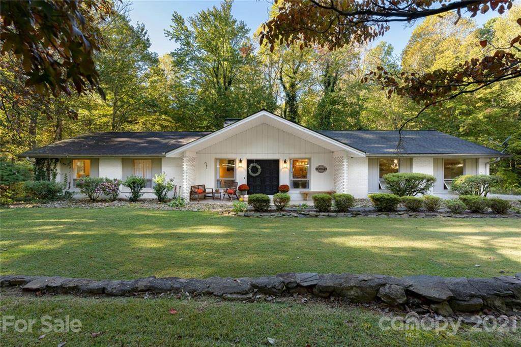 7 Greenbriar Avenue - Photo 1