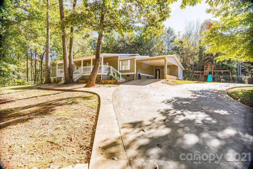 626 Lukes Loop - Photo 1