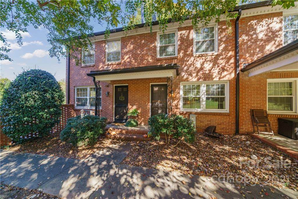 204 Laurel Avenue - Photo 1