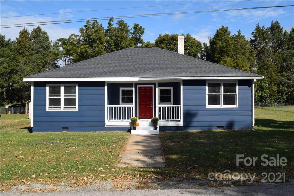 320 Oakwood Avenue - Photo 1