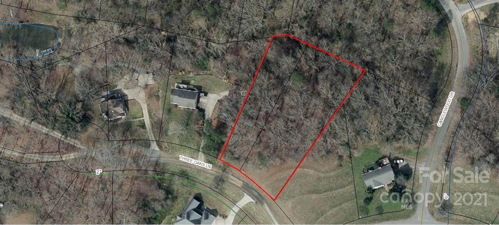 102 Three Oaks Drive - Photo 1