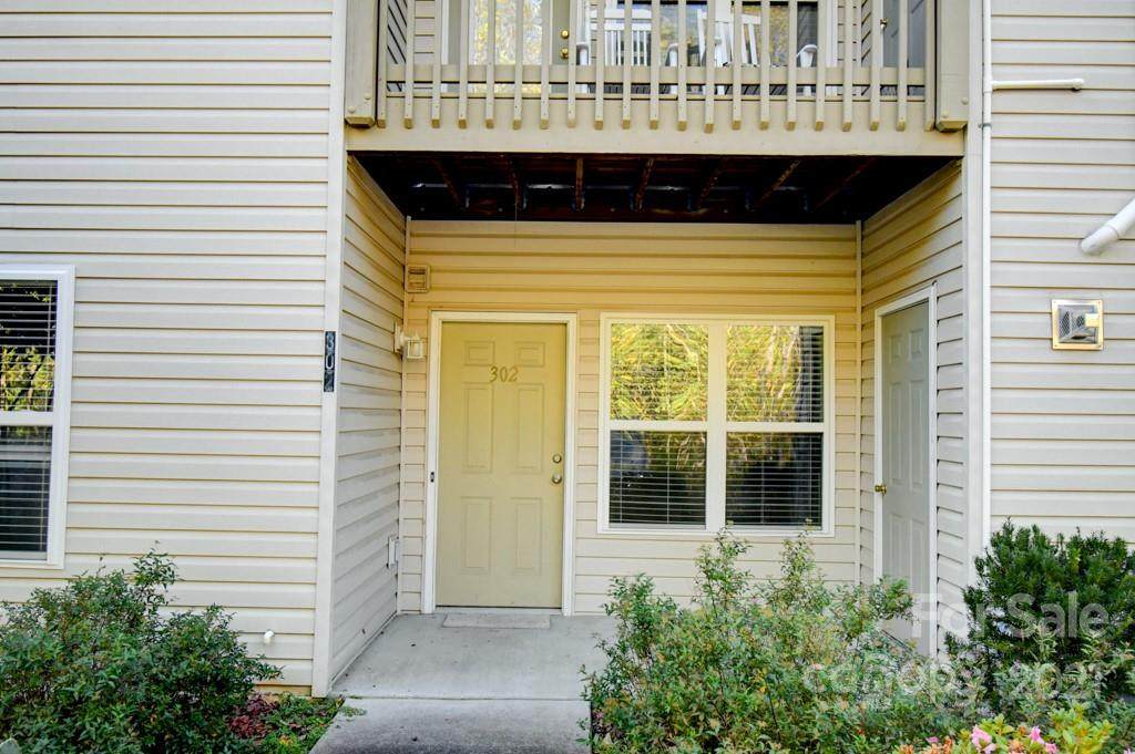 302 Carrington Place - Photo 1