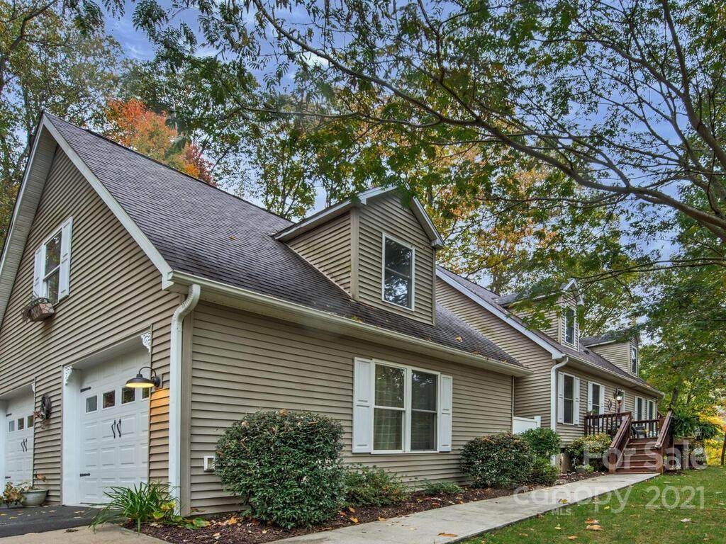 142 Blake Drive - Photo 1