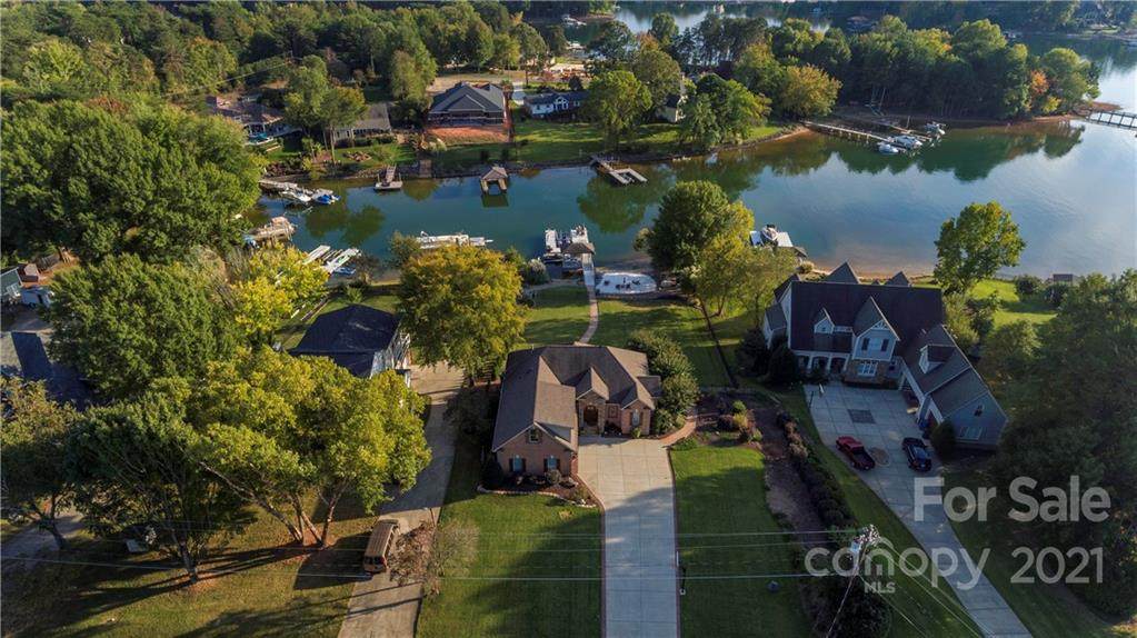 20809 Lagoona Drive - Photo 1