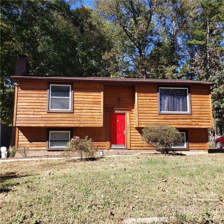 8206 Mahogany Drive - Photo 1
