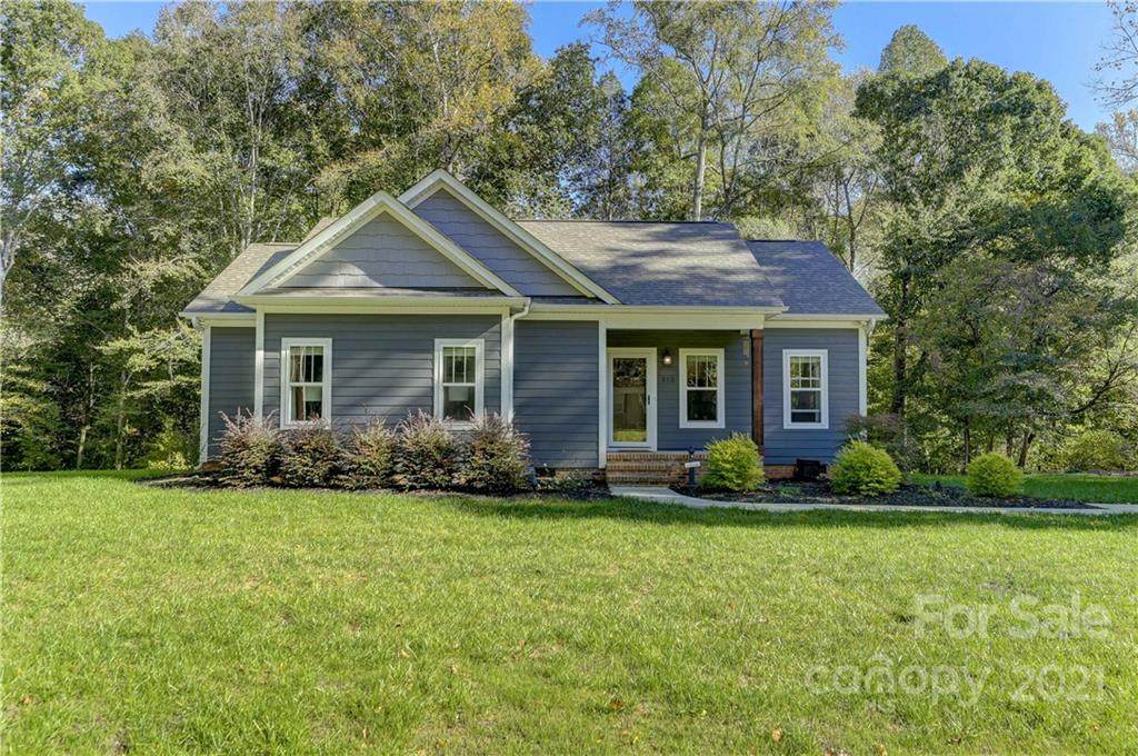 212 Paradise Drive - Photo 1