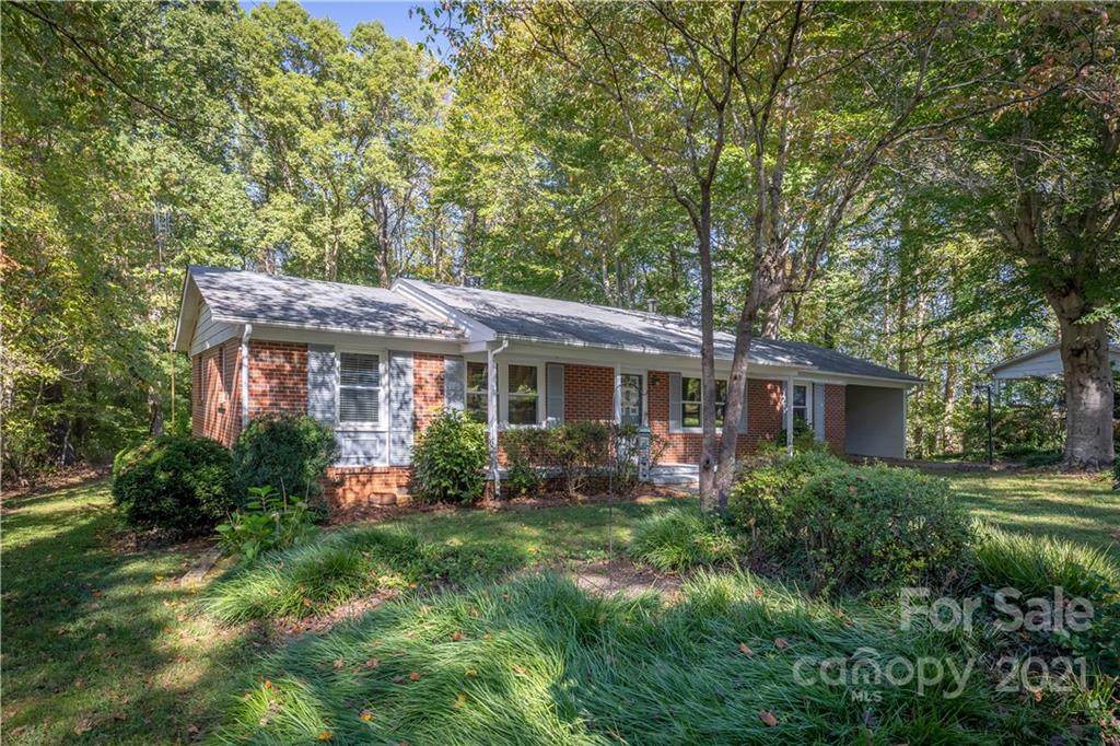 105 Canoe Drive - Photo 1