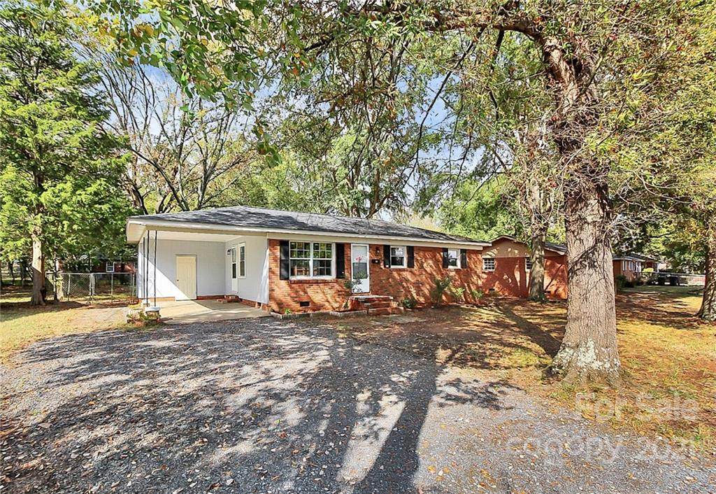 978 Sylvia Circle - Photo 1