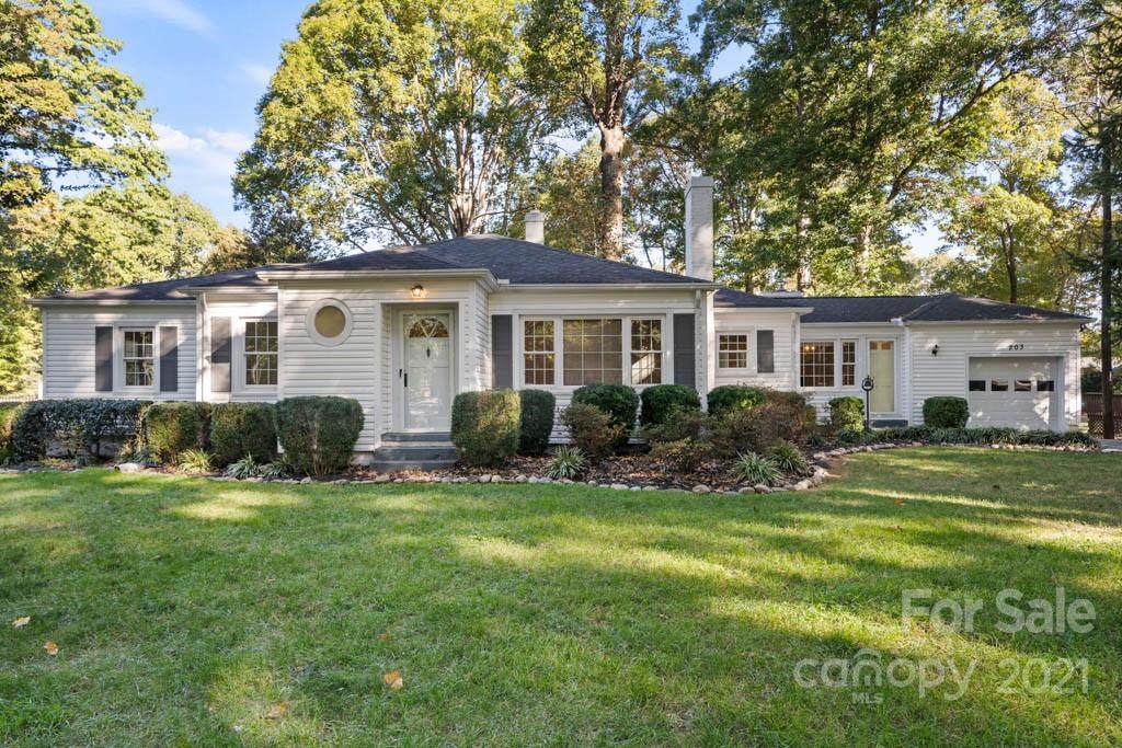 203 8th Street - Photo 1
