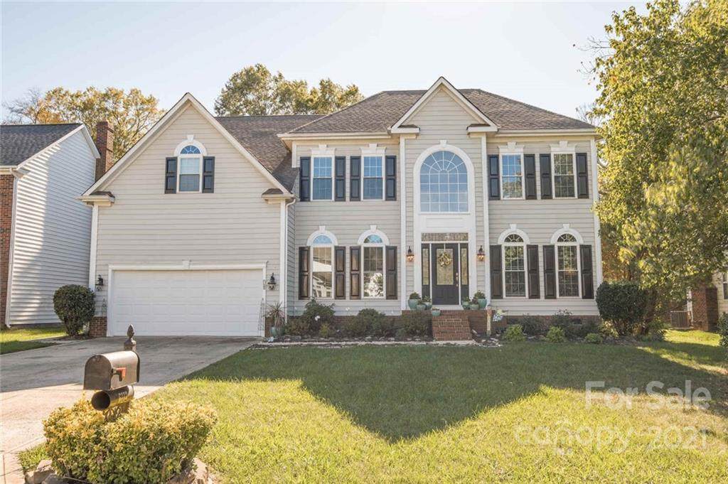 6113 Waverly Lynn Lane - Photo 1