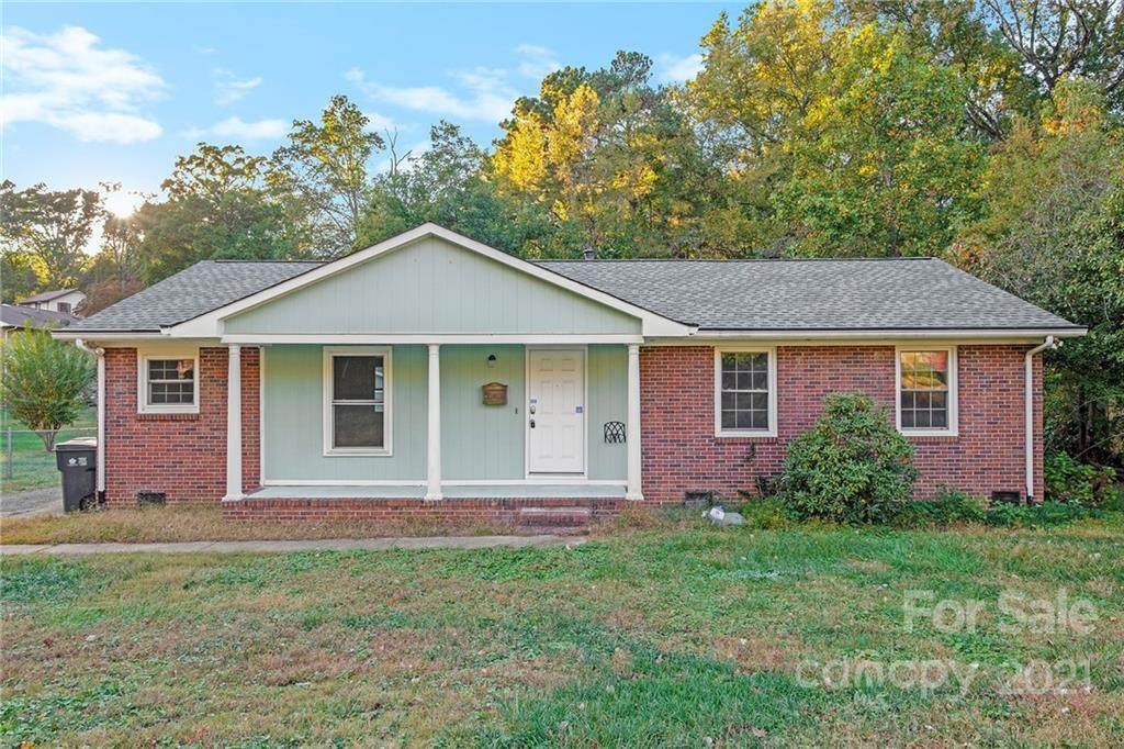 5122 Auburndale Road - Photo 1