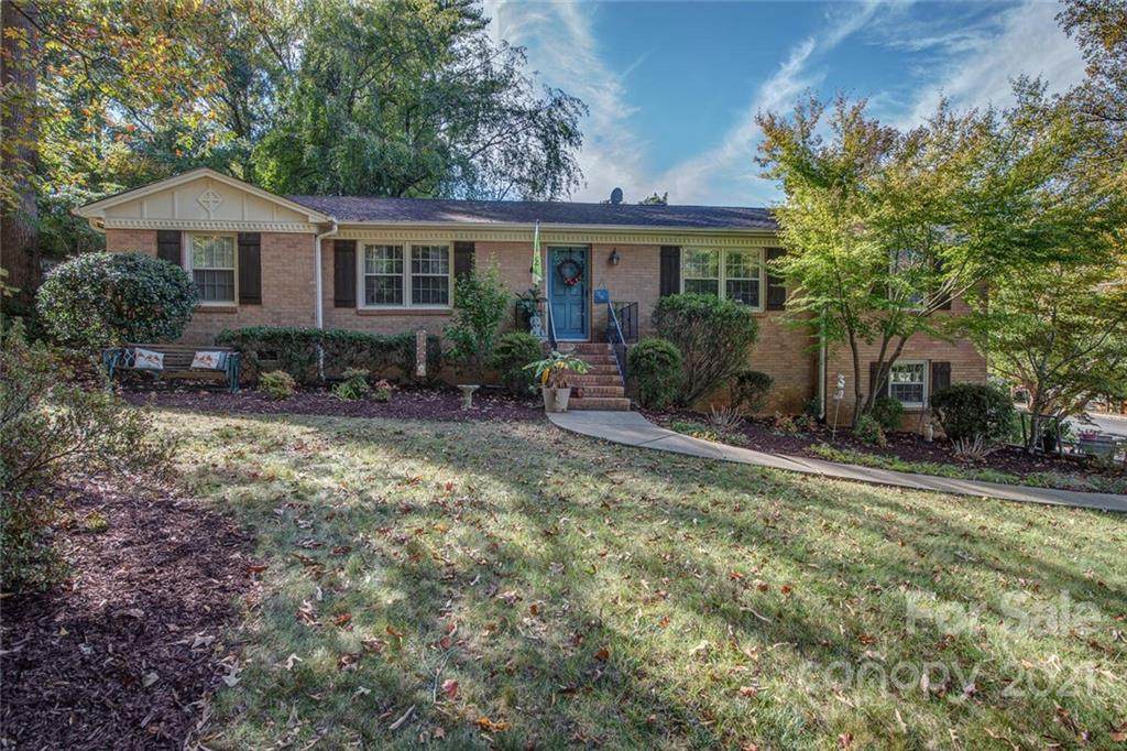 2977 Club Drive - Photo 1
