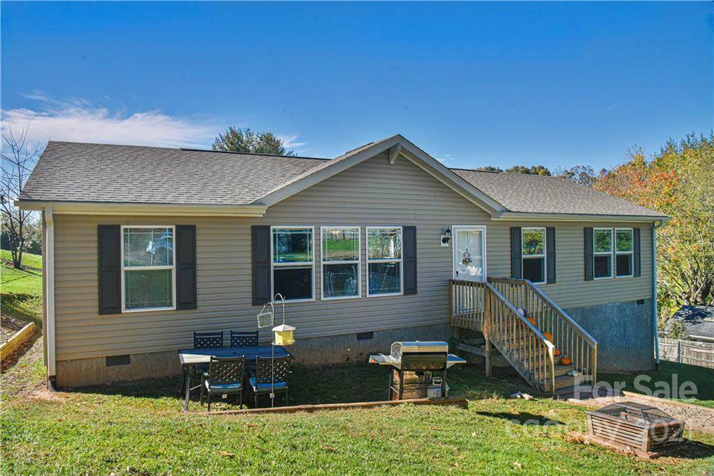 33 Glenn Street - Photo 1