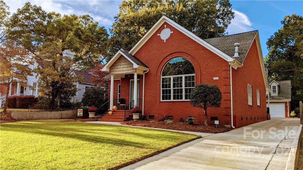 737 Myrtle Drive - Photo 1