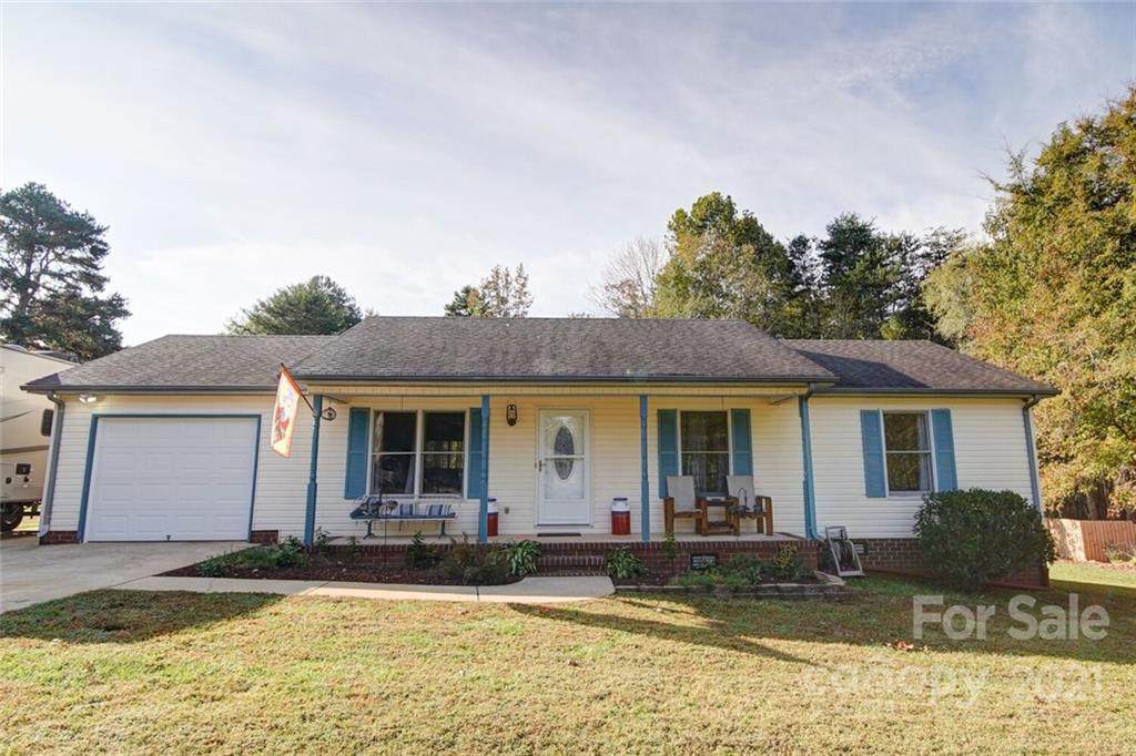 165 Parkland Drive - Photo 1