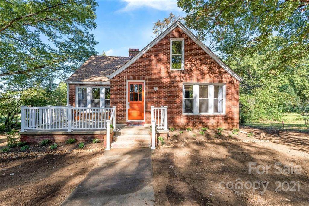 742 5th Street - Photo 1
