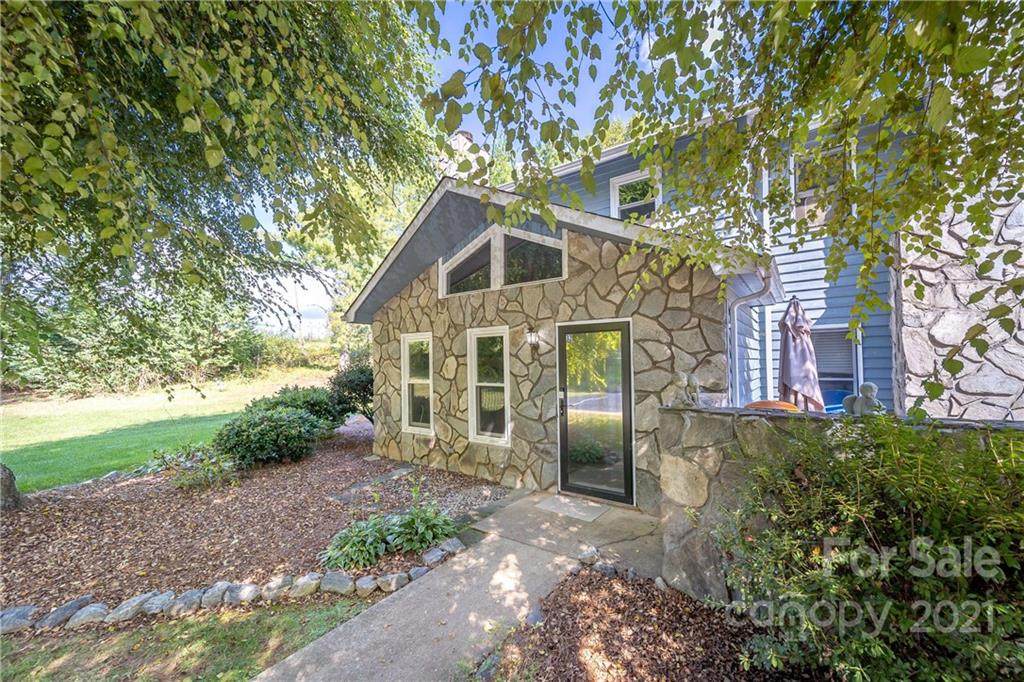 32 Stonelake Drive - Photo 1