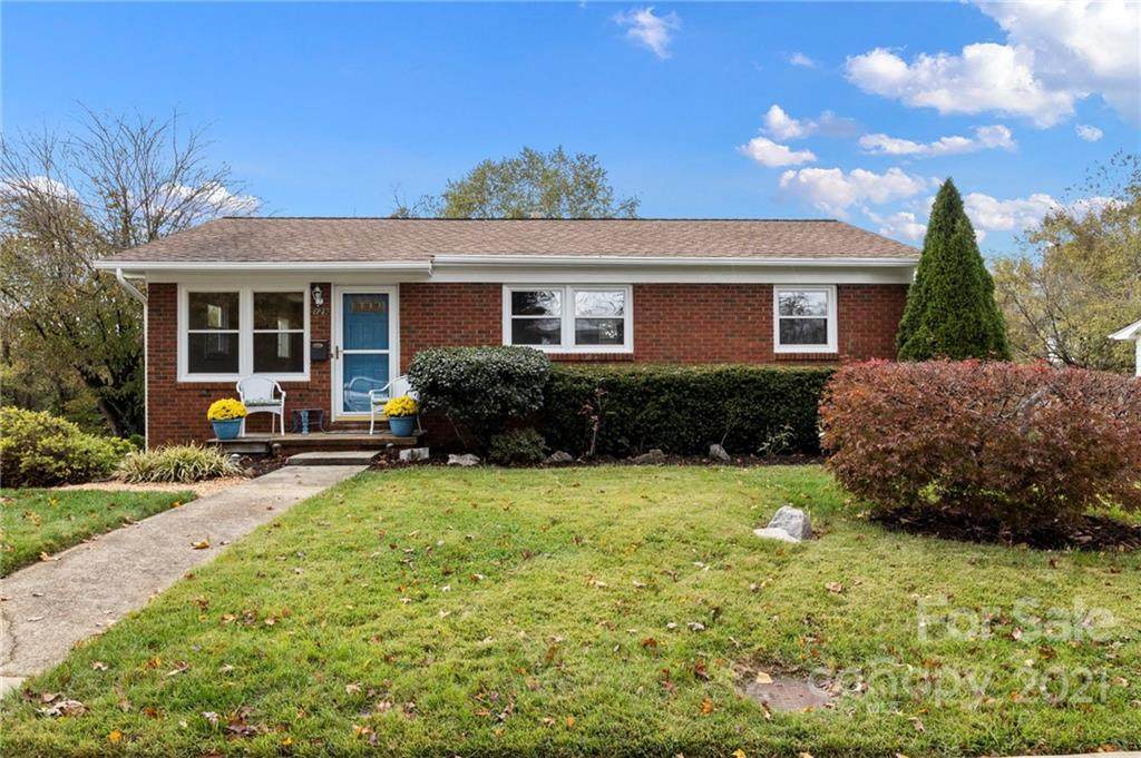 129 Logan Avenue - Photo 1