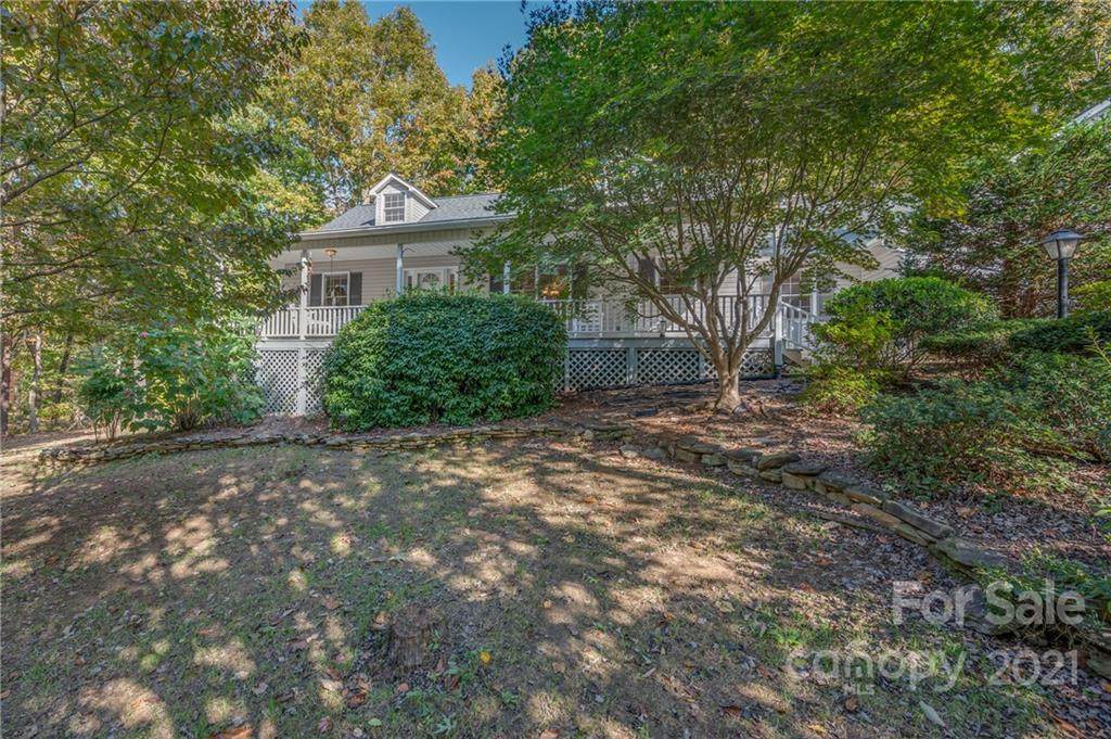256 Oakwood Lane - Photo 1