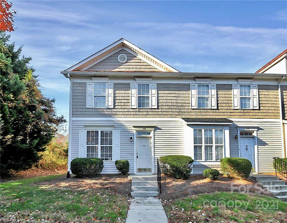 542 Goldstaff Lane - Photo 1