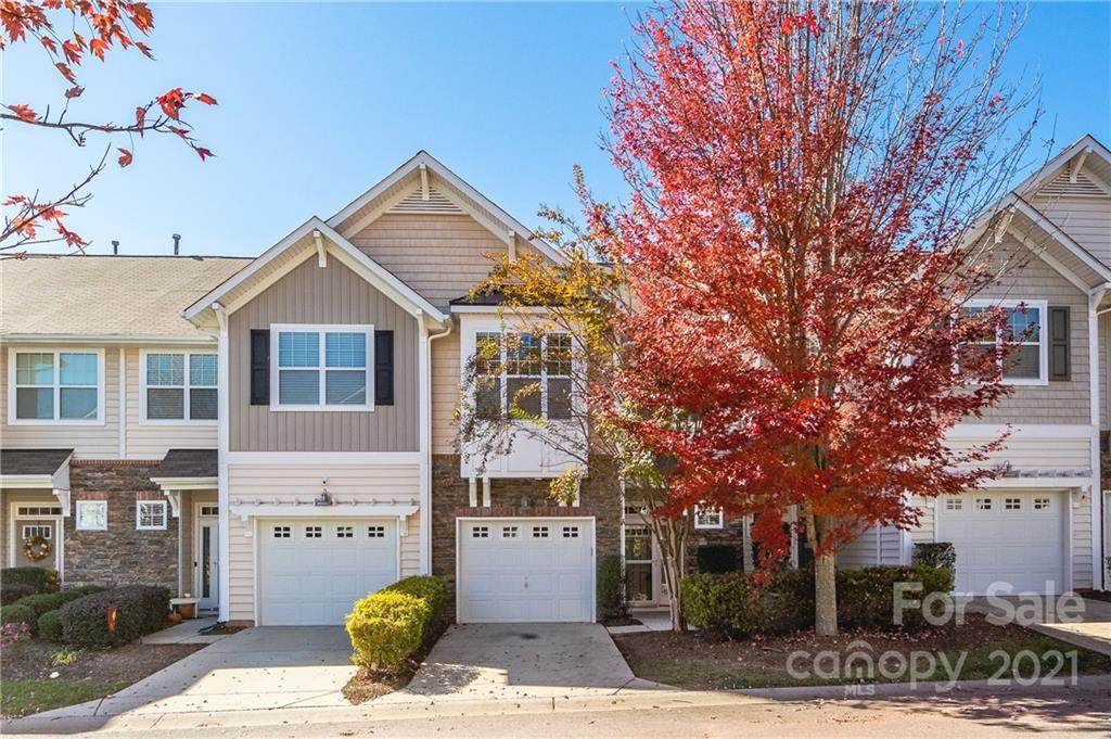 862 Petersburg Drive - Photo 1