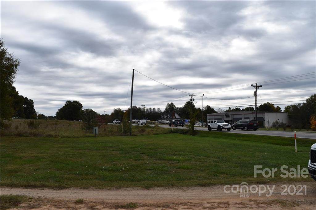 768 River Highway - Photo 1