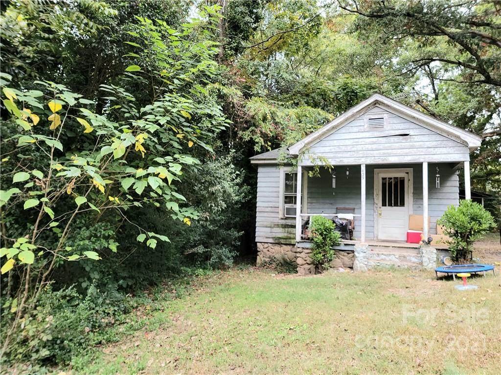 439 Brown Avenue - Photo 1