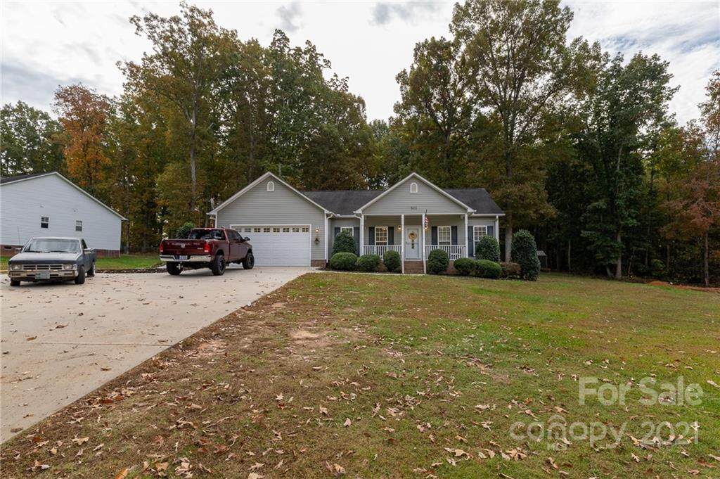 501 Oak Grove Road - Photo 1