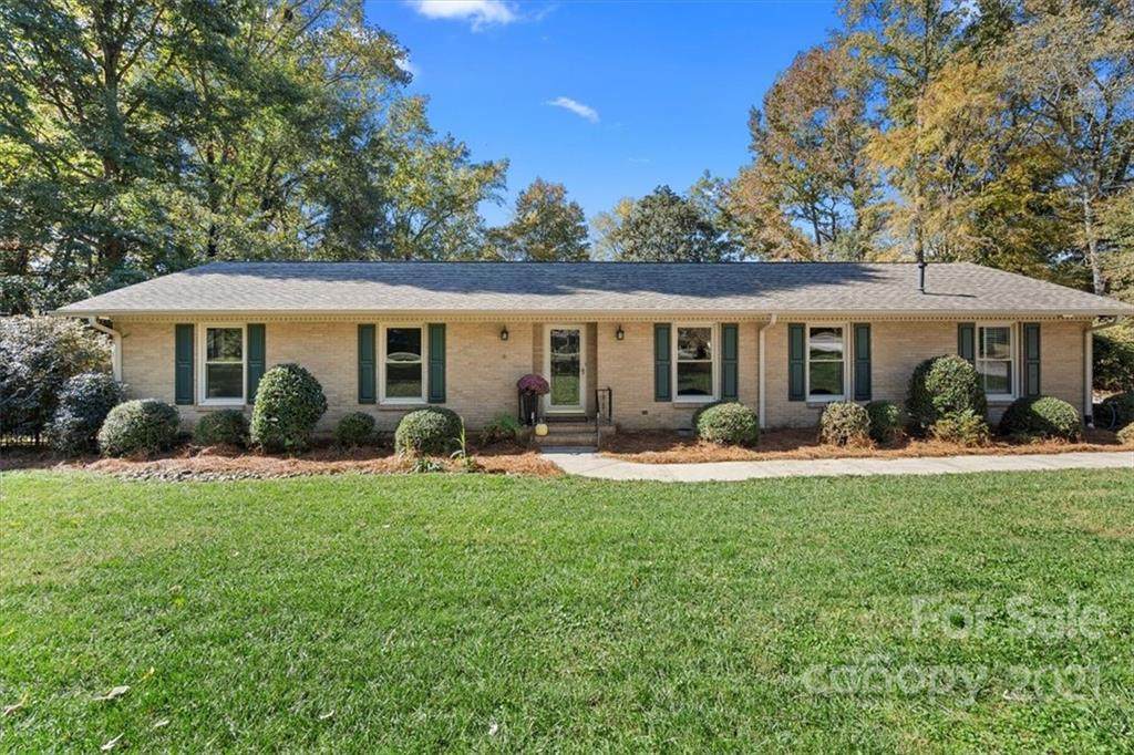 208 Lakenheath Lane - Photo 1