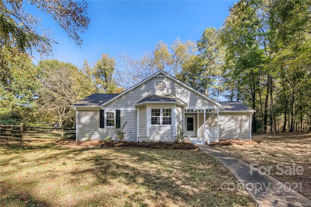 10233 Grand Junction Road - Photo 1