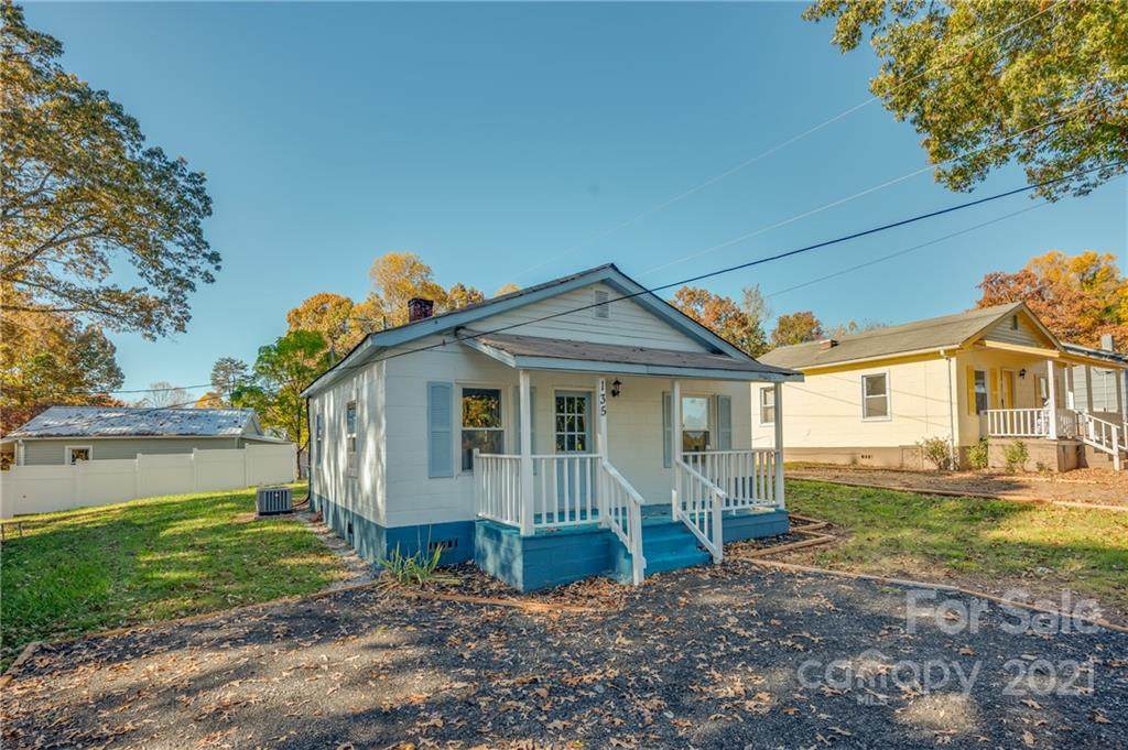 135 Ridgecrest Avenue - Photo 1