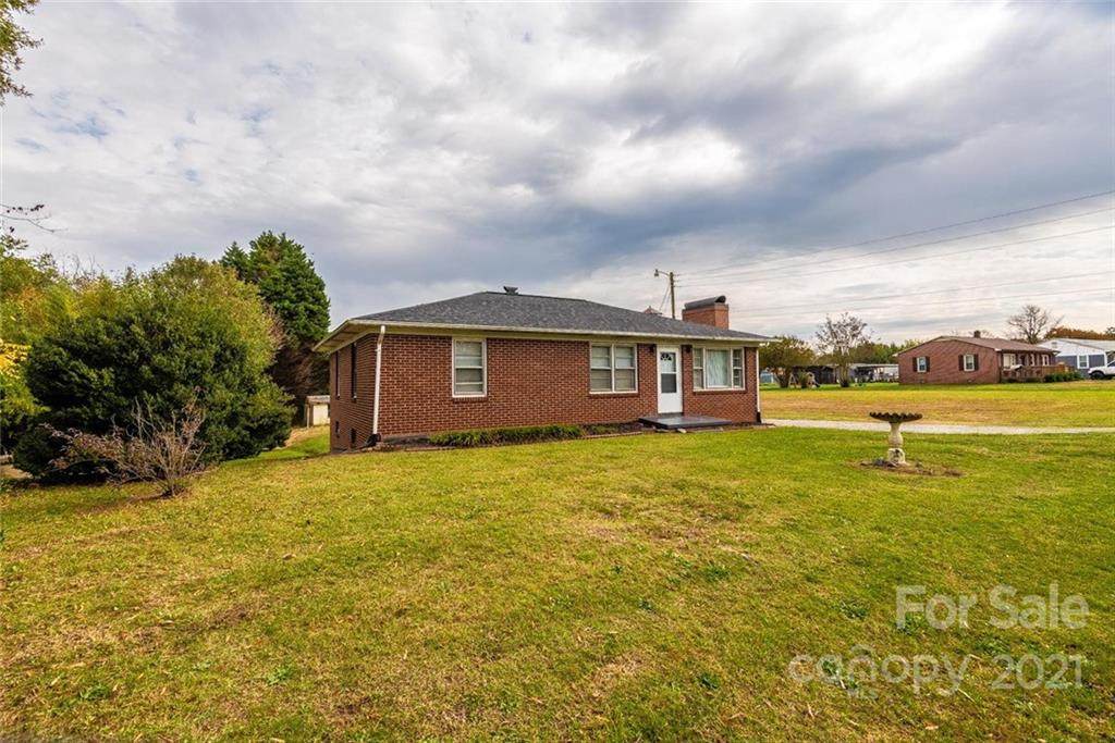 306 Center Street - Photo 1