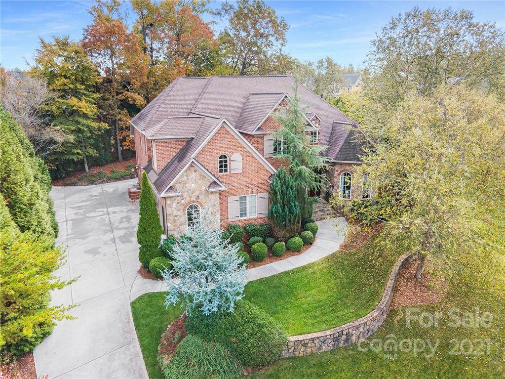 8923 St Georges Court - Photo 1