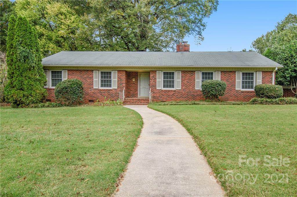4541 Wedgewood Drive - Photo 1