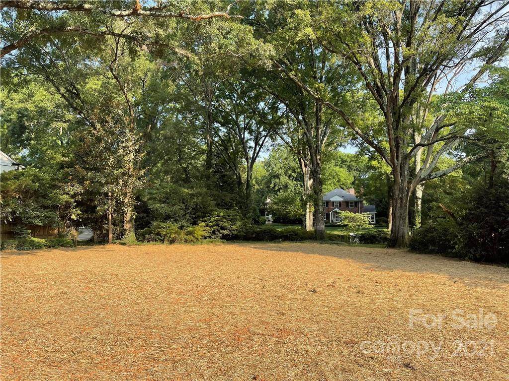 1901 Wendover Road - Photo 1
