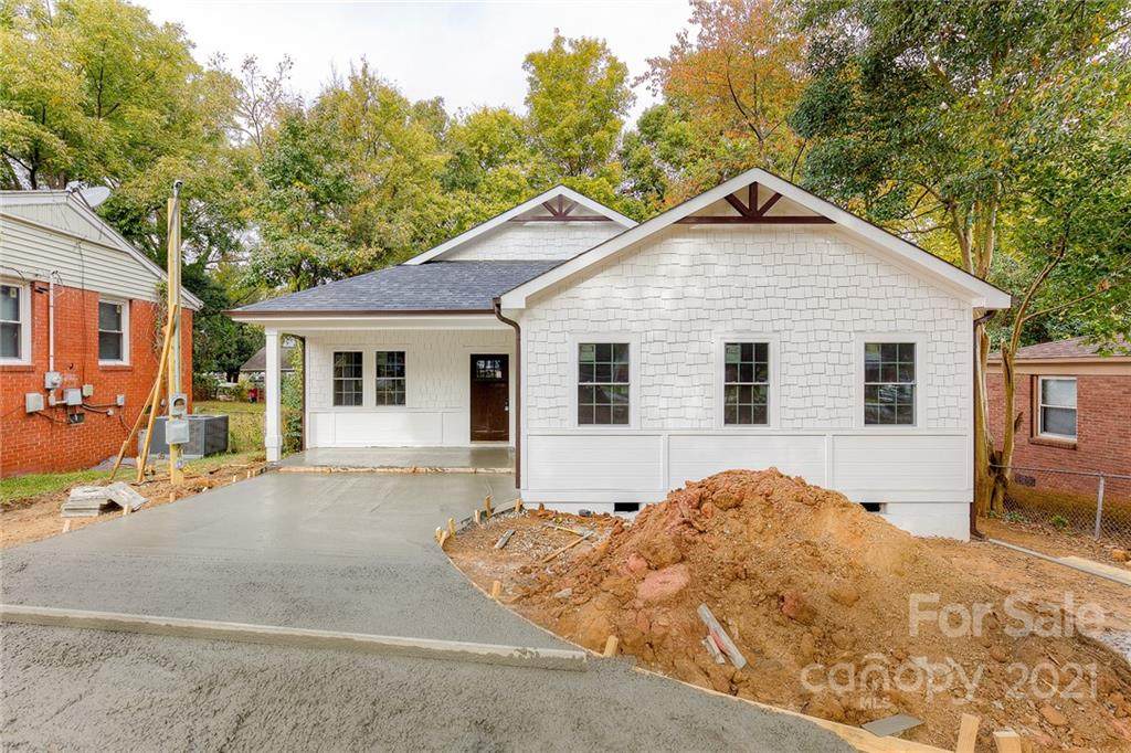 1533 Newcastle Street - Photo 1
