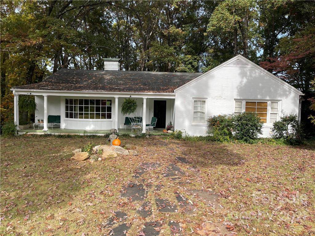 581 Greenway Drive - Photo 1