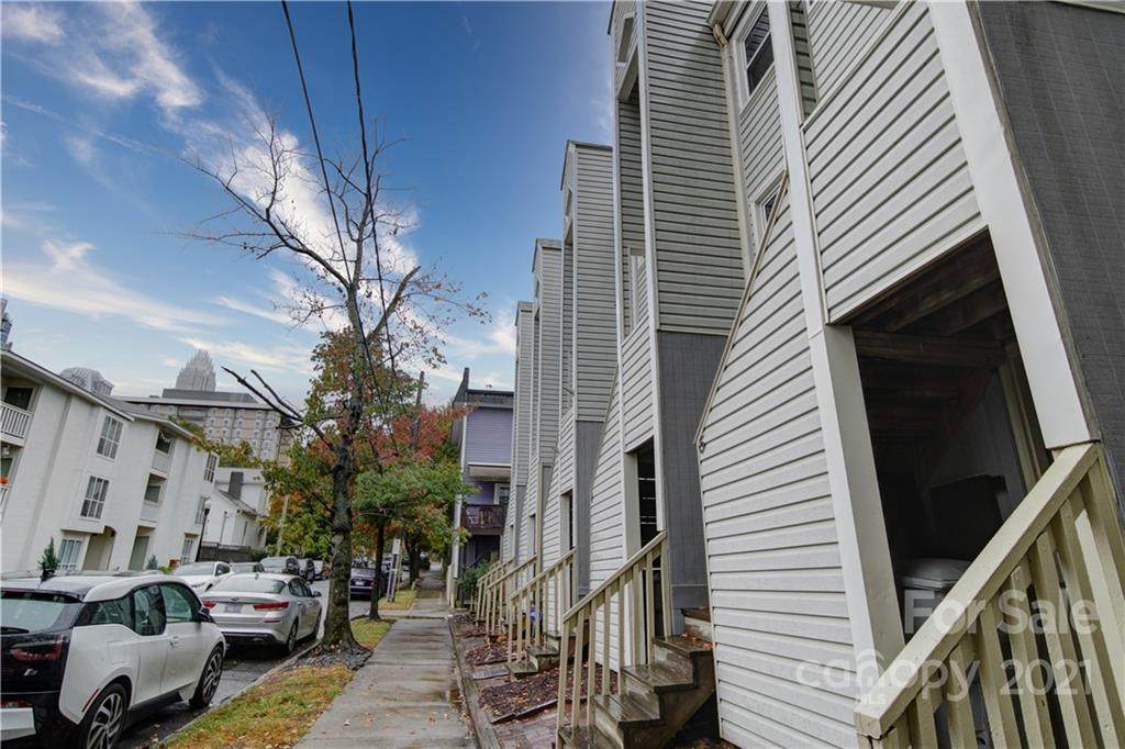 721 Poplar Street - Photo 1