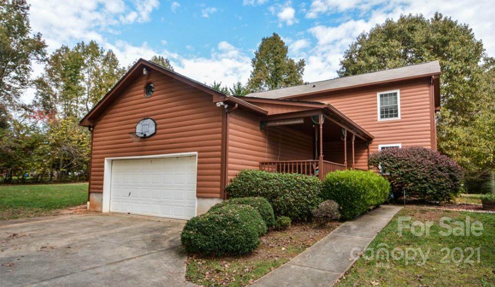 1555 Warwick Court - Photo 1