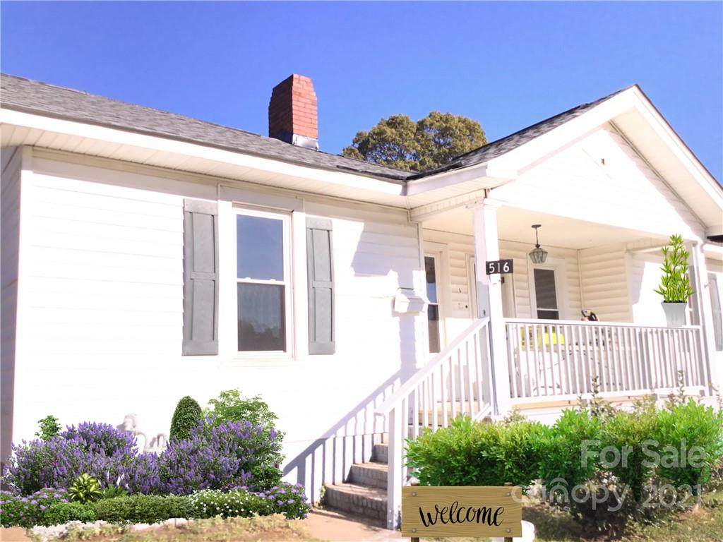516 Washington Street - Photo 1
