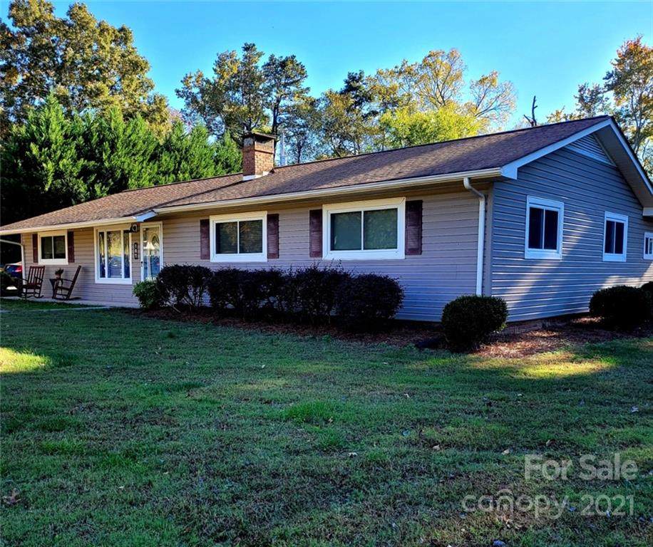 107 Oakgrove Street - Photo 1