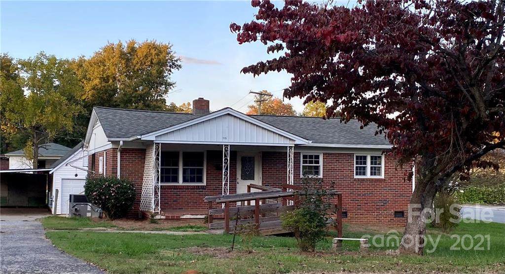 715 Dixon Street - Photo 1