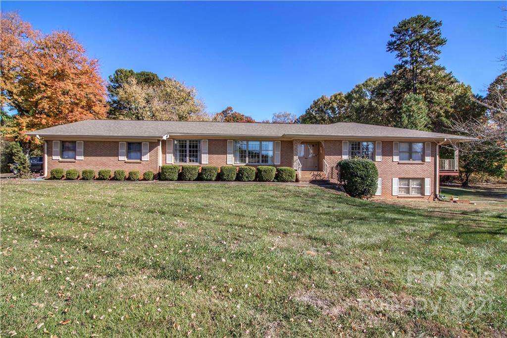 9118 Sherrills Ford Road - Photo 1