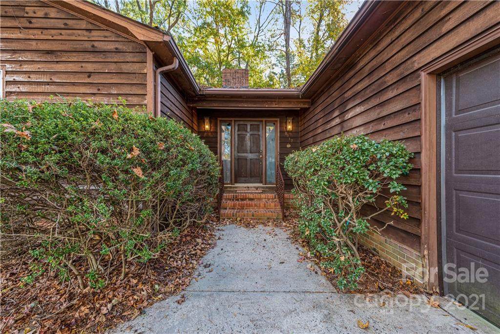 5017 Craigwood Drive - Photo 1