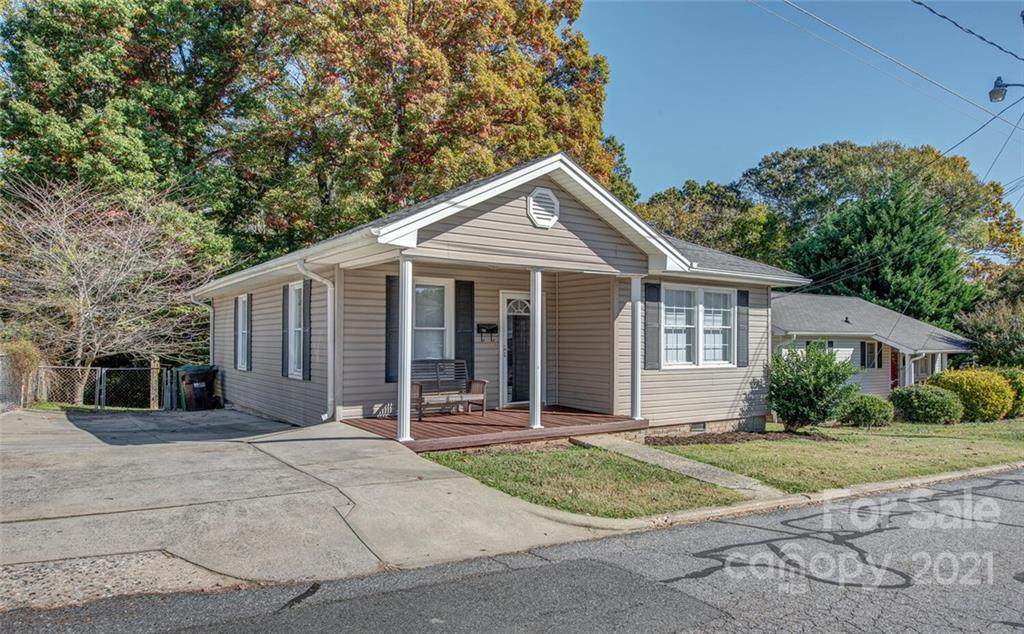 724 Washington Street - Photo 1