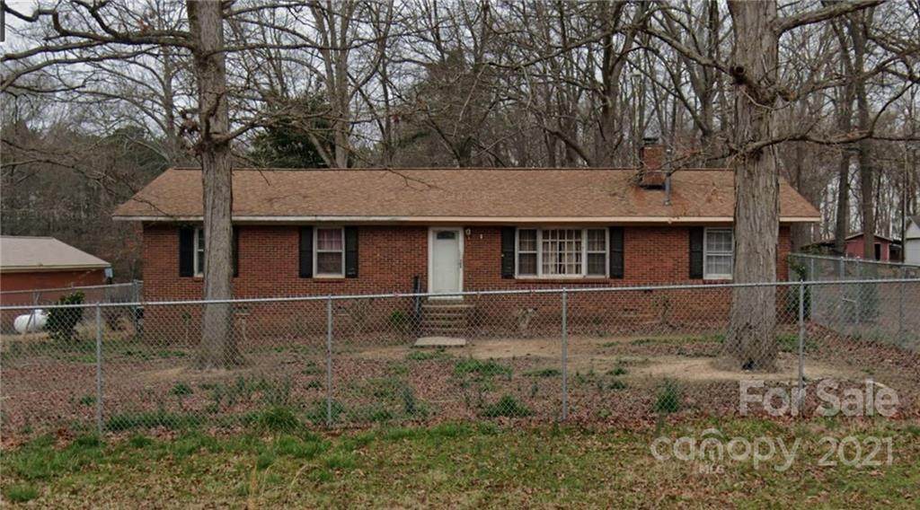 2514 Doster Road - Photo 1