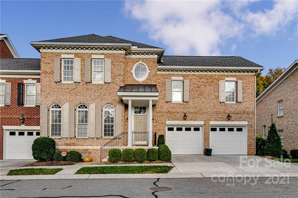 6615 Wakehurst Road - Photo 1