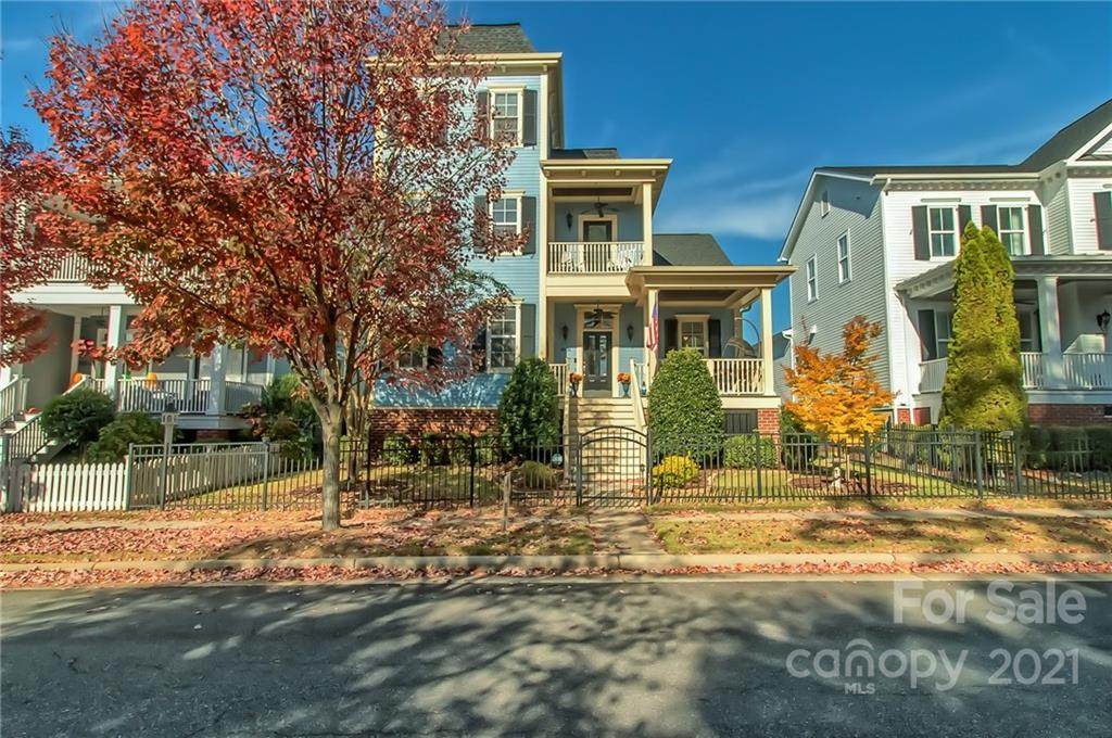 10026 Triple Oak Road - Photo 1