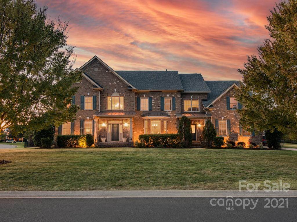101 Stonehurst Drive - Photo 1
