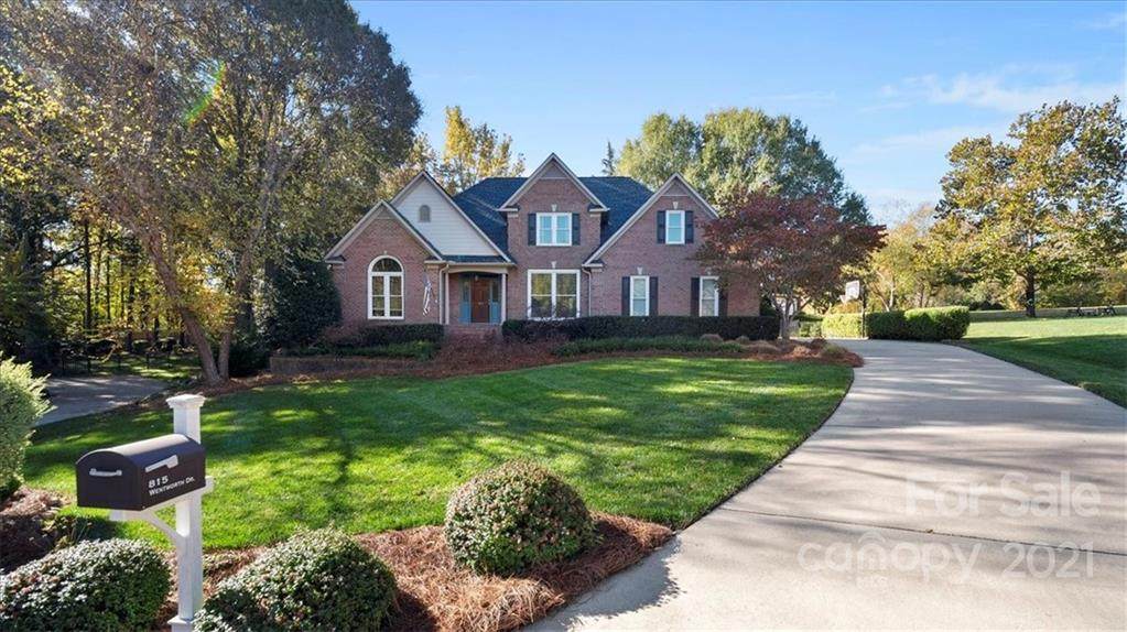 815 Wentworth Drive - Photo 1